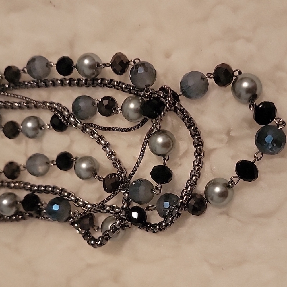 Necklaces - Picture 3 of 6